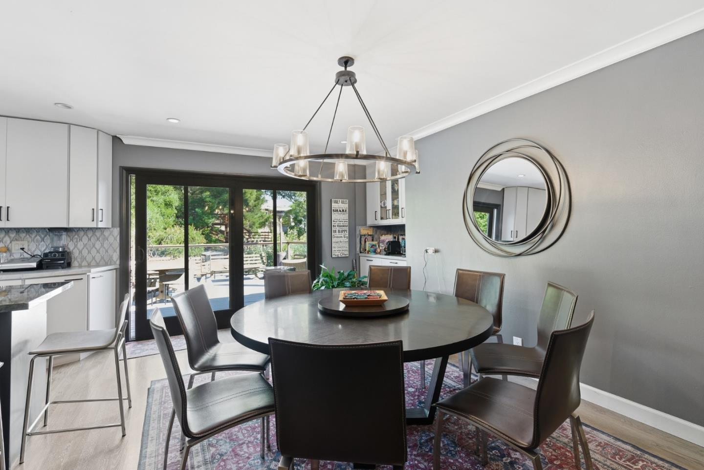 Detail Gallery Image 7 of 25 For 901 Crestview Dr, San Carlos,  CA 94070 - 4 Beds | 3 Baths