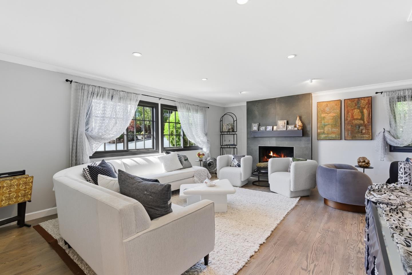 Detail Gallery Image 8 of 25 For 901 Crestview Dr, San Carlos,  CA 94070 - 4 Beds | 3 Baths