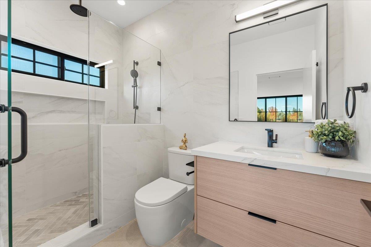 Detail Gallery Image 37 of 48 For 2213 Hicks Ave, San Jose,  CA 95125 - 4 Beds | 4/1 Baths