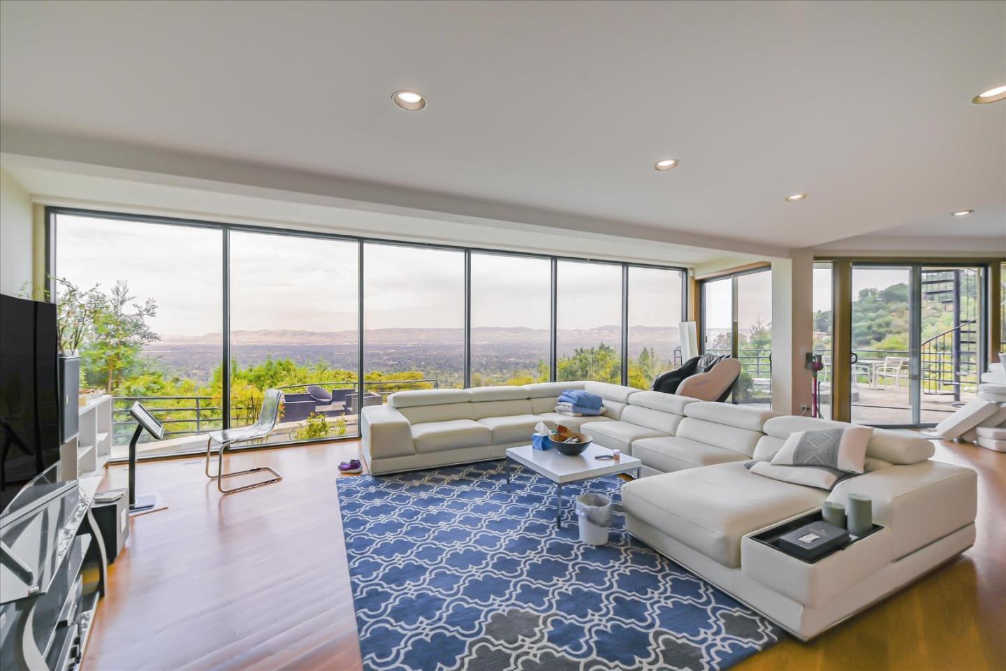 Detail Gallery Image 15 of 61 For 15345 Bohlman Rd, Saratoga,  CA 95070 - 5 Beds | 6/1 Baths