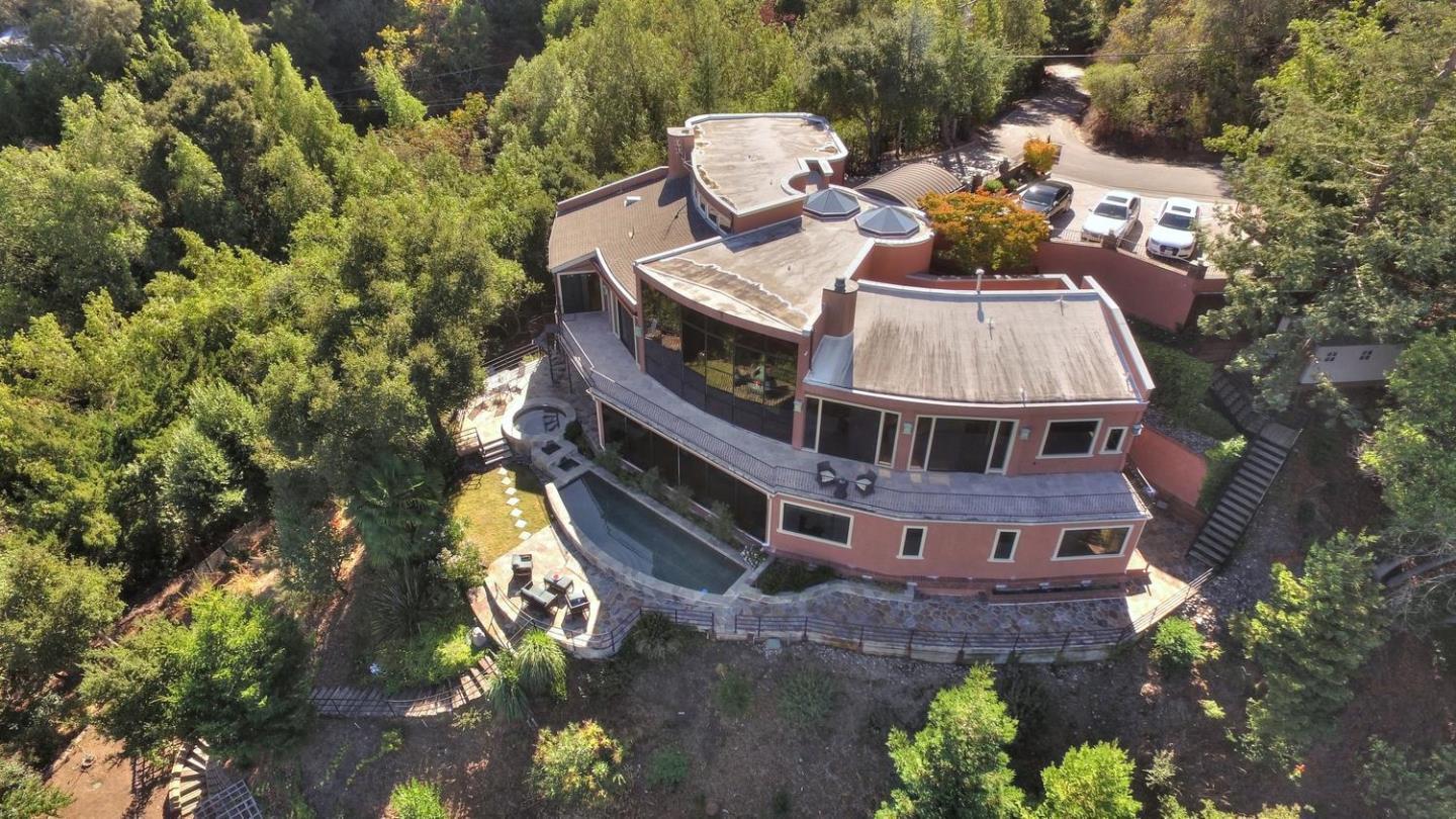 Detail Gallery Image 39 of 61 For 15345 Bohlman Rd, Saratoga,  CA 95070 - 5 Beds | 6/1 Baths