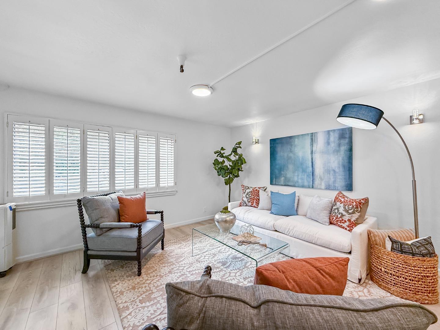 Detail Gallery Image 11 of 41 For 443 Alberto Way #B115,  Los Gatos,  CA 95032 - 2 Beds | 2 Baths