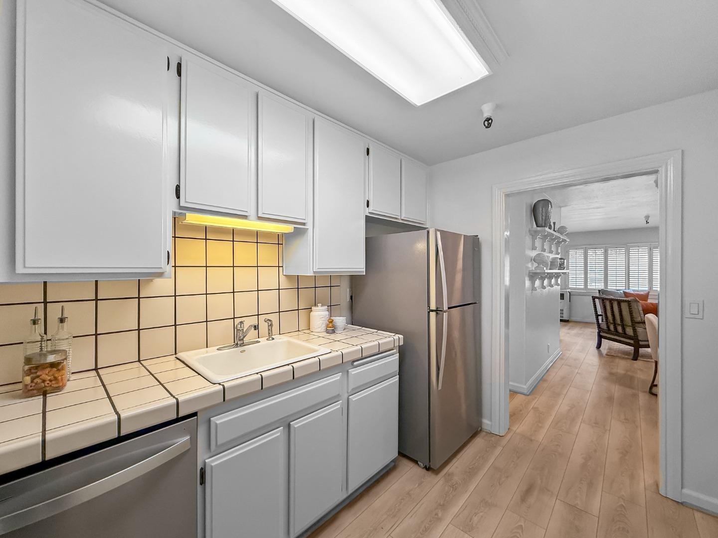 Detail Gallery Image 16 of 41 For 443 Alberto Way #B115,  Los Gatos,  CA 95032 - 2 Beds | 2 Baths