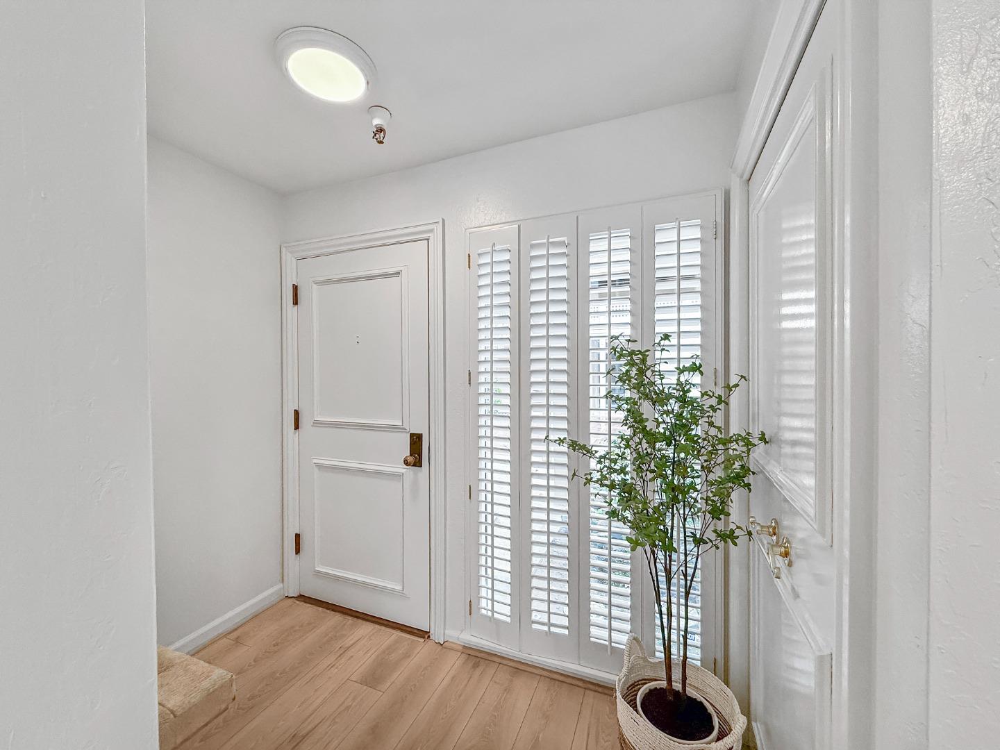 Detail Gallery Image 6 of 41 For 443 Alberto Way #B115,  Los Gatos,  CA 95032 - 2 Beds | 2 Baths