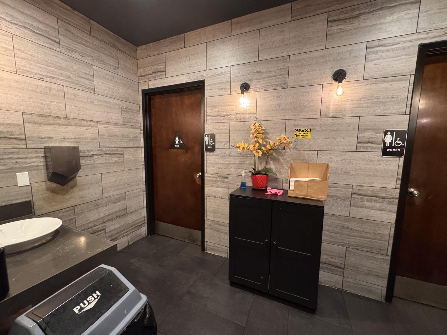 Detail Gallery Image 7 of 12 For 2693 Stoneridge Dr #103,  Pleasanton,  CA 94588 - – Beds | – Baths