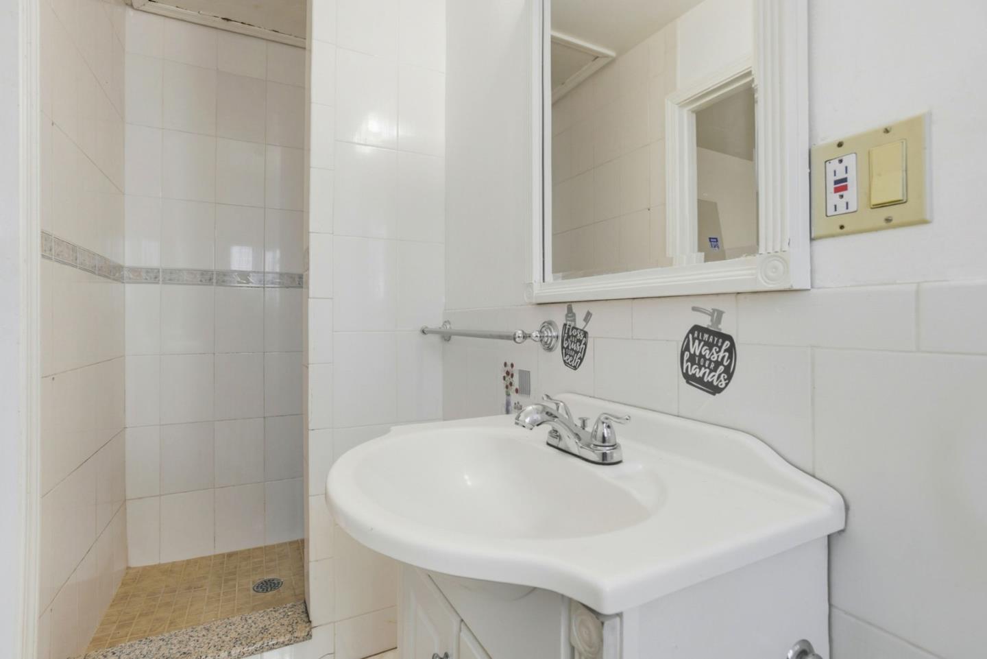 Detail Gallery Image 11 of 21 For 210 N Delaware St, San Mateo,  CA 94401 - 2 Beds | 2 Baths