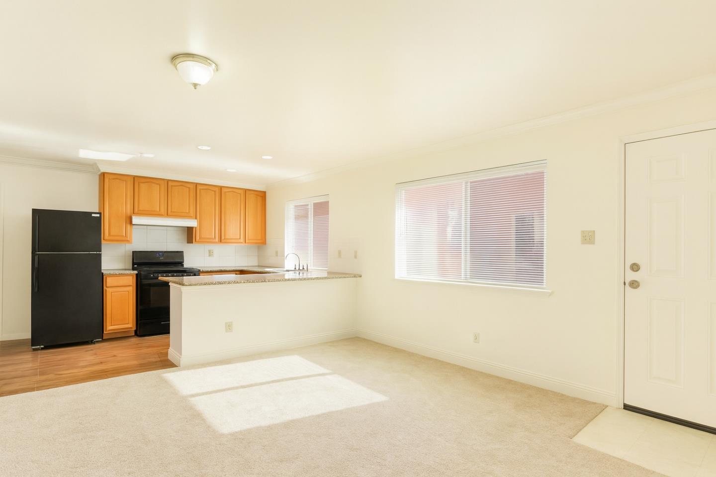 Detail Gallery Image 14 of 21 For 210 N Delaware St, San Mateo,  CA 94401 - 2 Beds | 2 Baths