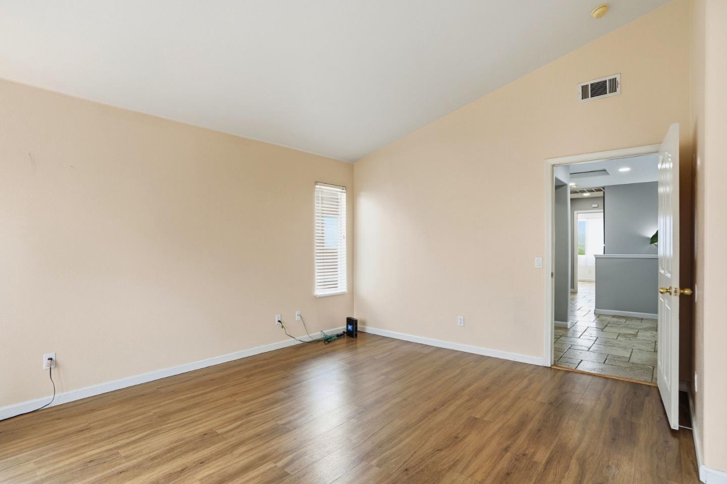 Detail Gallery Image 21 of 50 For 1800 W Graf Rd, Hollister,  CA 95023 - 4 Beds | 3 Baths