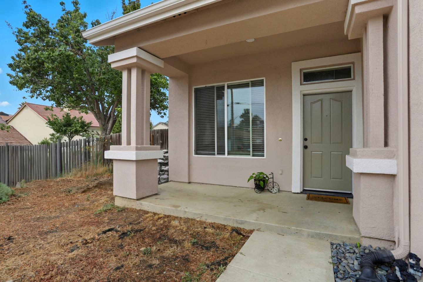 Detail Gallery Image 3 of 50 For 1800 W Graf Rd, Hollister,  CA 95023 - 4 Beds | 3 Baths