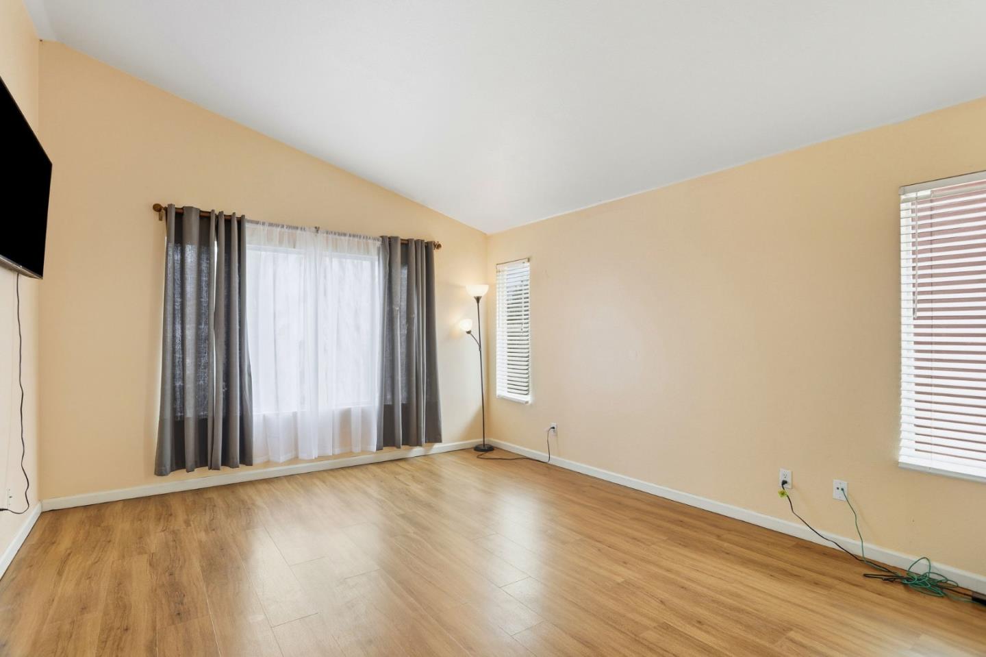 Detail Gallery Image 31 of 50 For 1800 W Graf Rd, Hollister,  CA 95023 - 4 Beds | 3 Baths