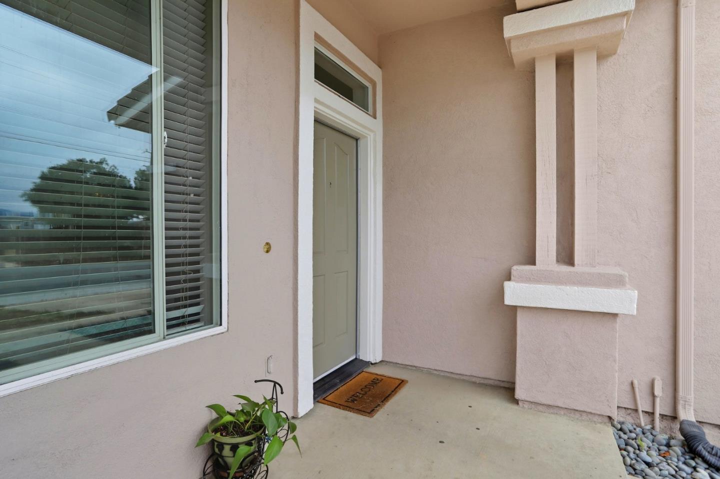 Detail Gallery Image 4 of 50 For 1800 W Graf Rd, Hollister,  CA 95023 - 4 Beds | 3 Baths