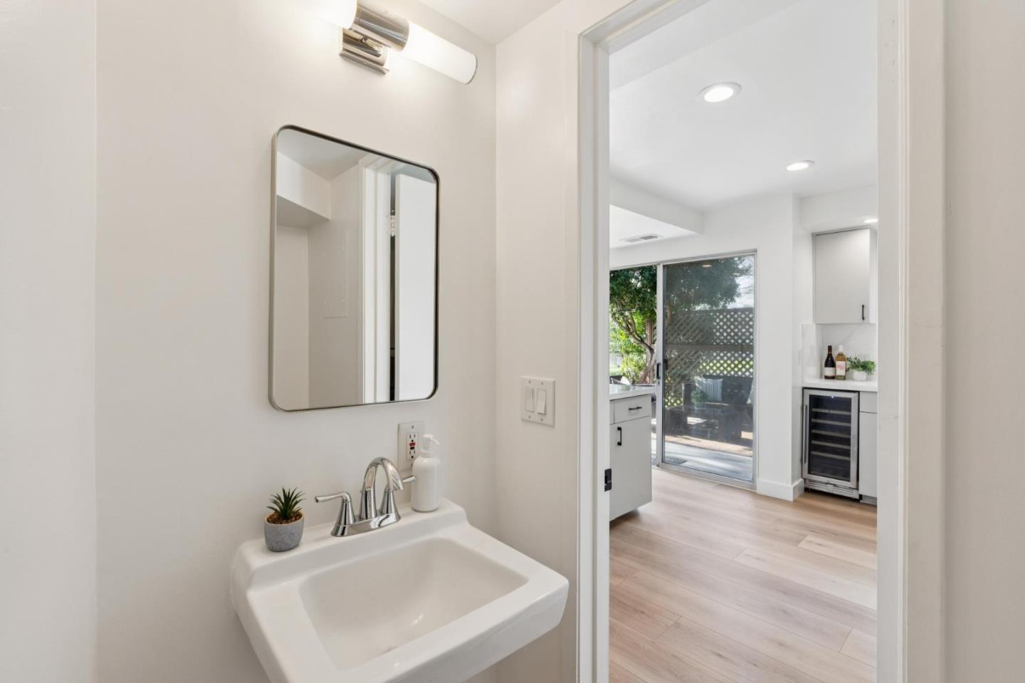 Detail Gallery Image 16 of 47 For 93 Caribe Isle, Novato,  CA 94949 - 3 Beds | 2/1 Baths