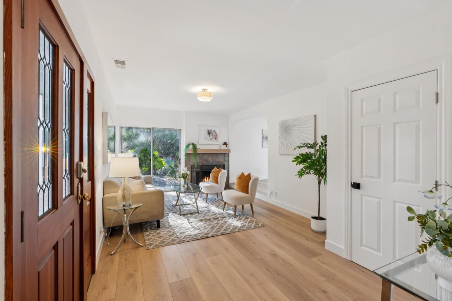 Detail Gallery Image 3 of 47 For 93 Caribe Isle, Novato,  CA 94949 - 3 Beds | 2/1 Baths