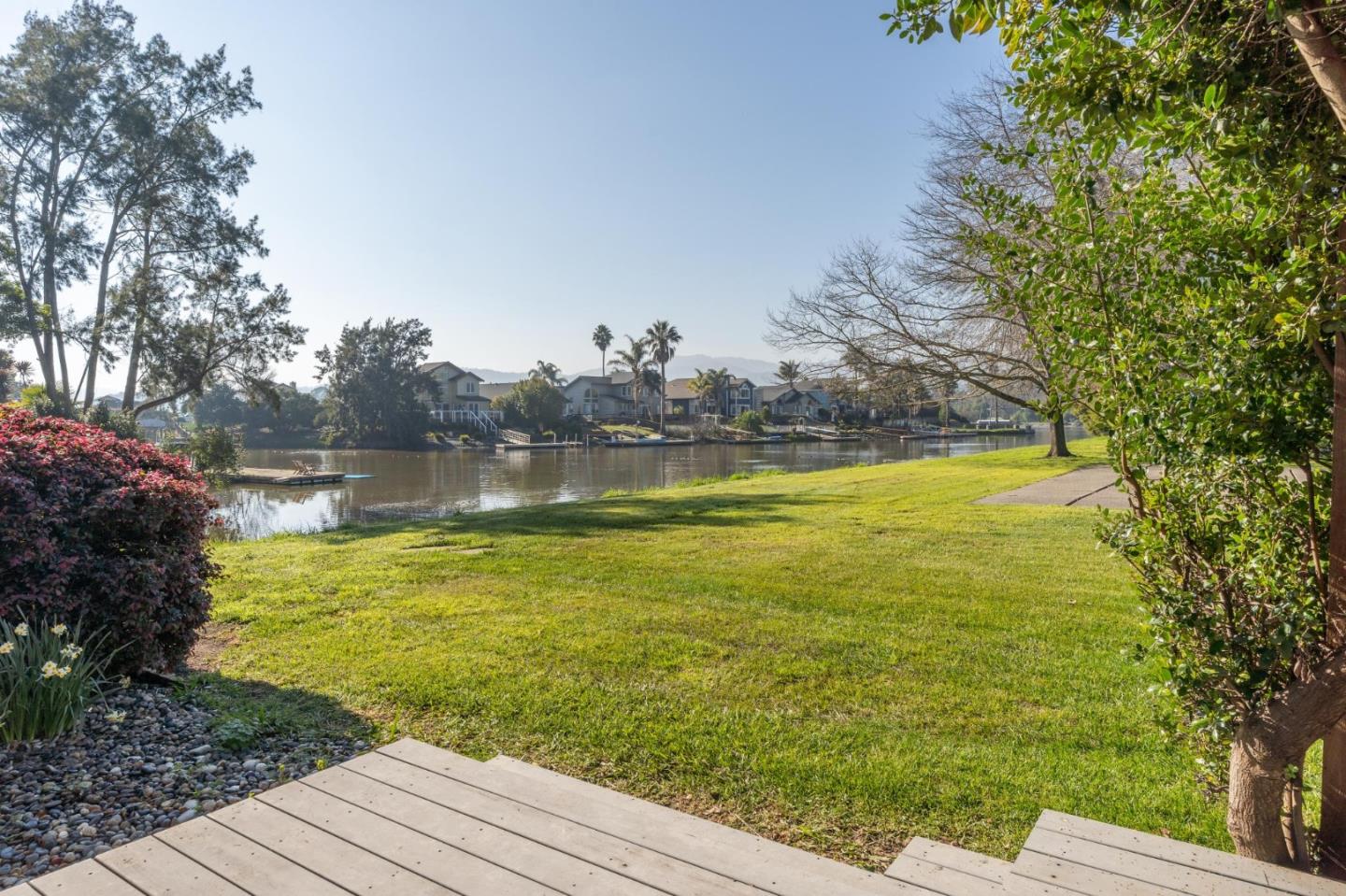 Detail Gallery Image 38 of 47 For 93 Caribe Isle, Novato,  CA 94949 - 3 Beds | 2/1 Baths