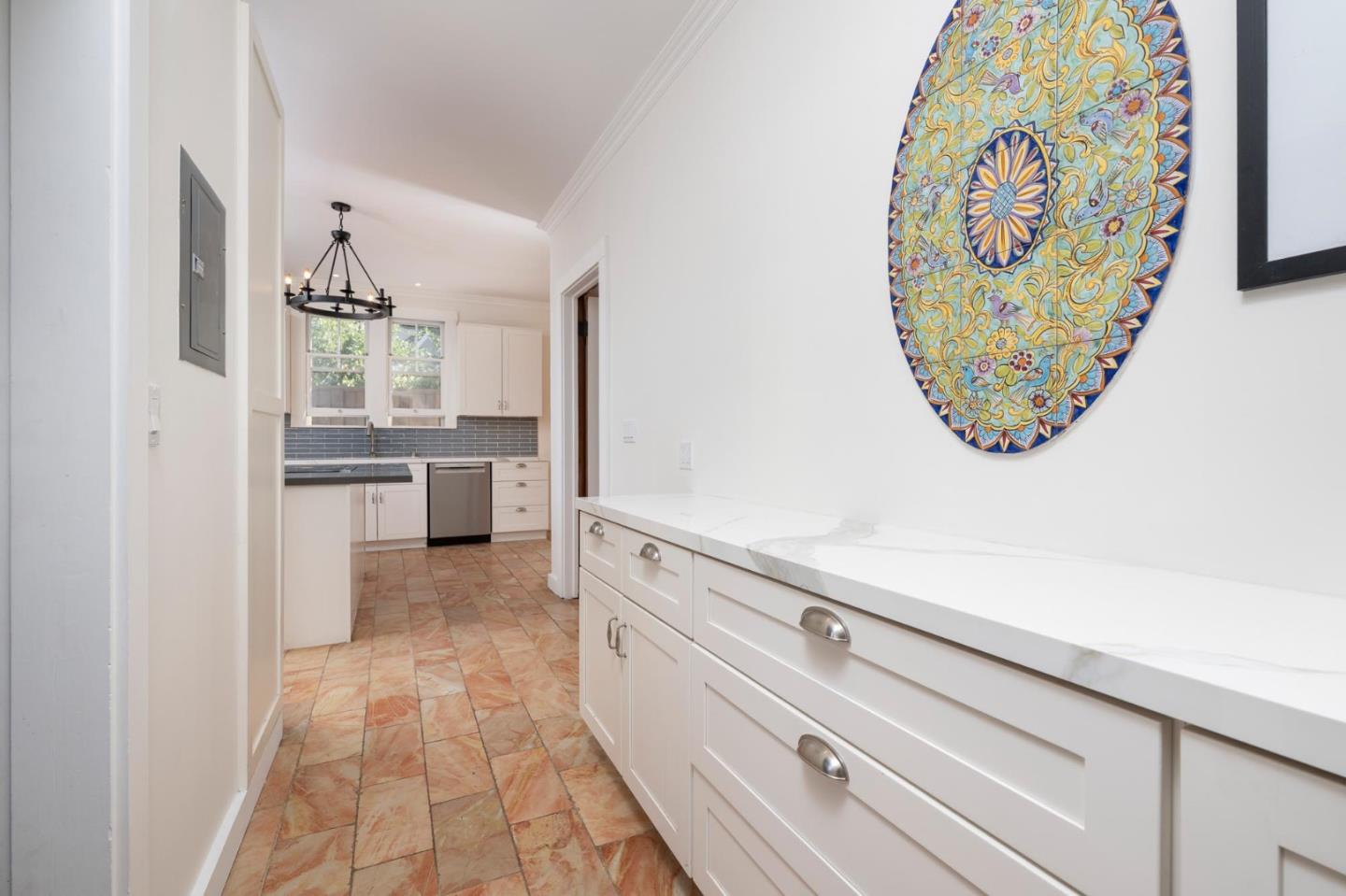 Detail Gallery Image 12 of 25 For 850 Edgewood Rd, Redwood City,  CA 94062 - 5 Beds | 3 Baths