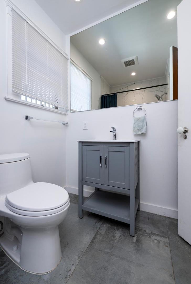 Detail Gallery Image 21 of 25 For 850 Edgewood Rd, Redwood City,  CA 94062 - 5 Beds | 3 Baths