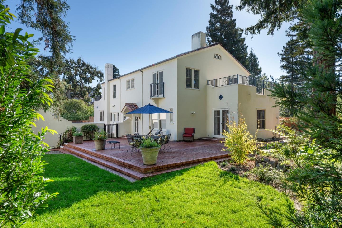 Detail Gallery Image 24 of 25 For 850 Edgewood Rd, Redwood City,  CA 94062 - 5 Beds | 3 Baths