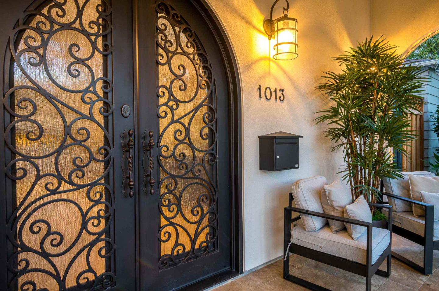 Detail Gallery Image 10 of 102 For 1013 Camino Pablo, San Jose,  CA 95125 - 6 Beds | 4/1 Baths