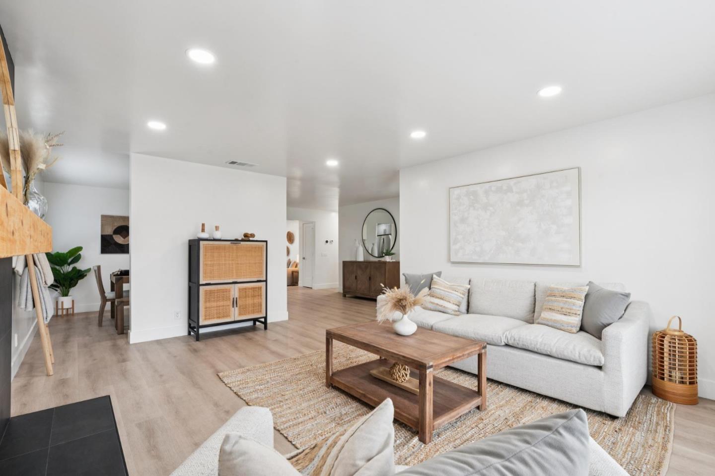 Detail Gallery Image 11 of 53 For 408 Beach Ave, Half Moon Bay,  CA 94019 - 3 Beds | 2 Baths