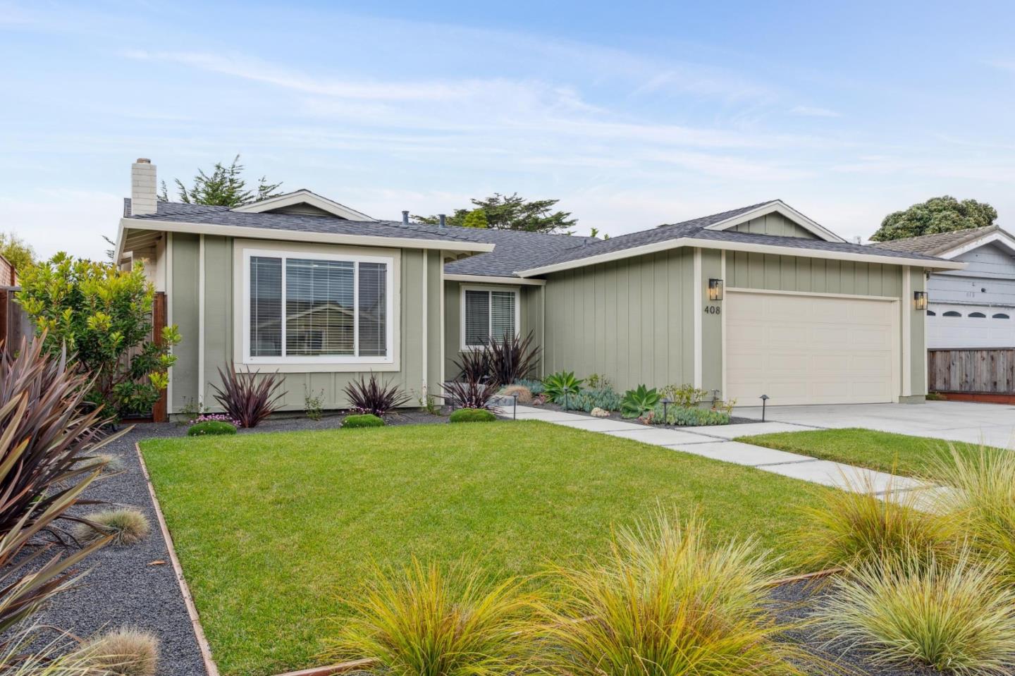 Detail Gallery Image 2 of 53 For 408 Beach Ave, Half Moon Bay,  CA 94019 - 3 Beds | 2 Baths