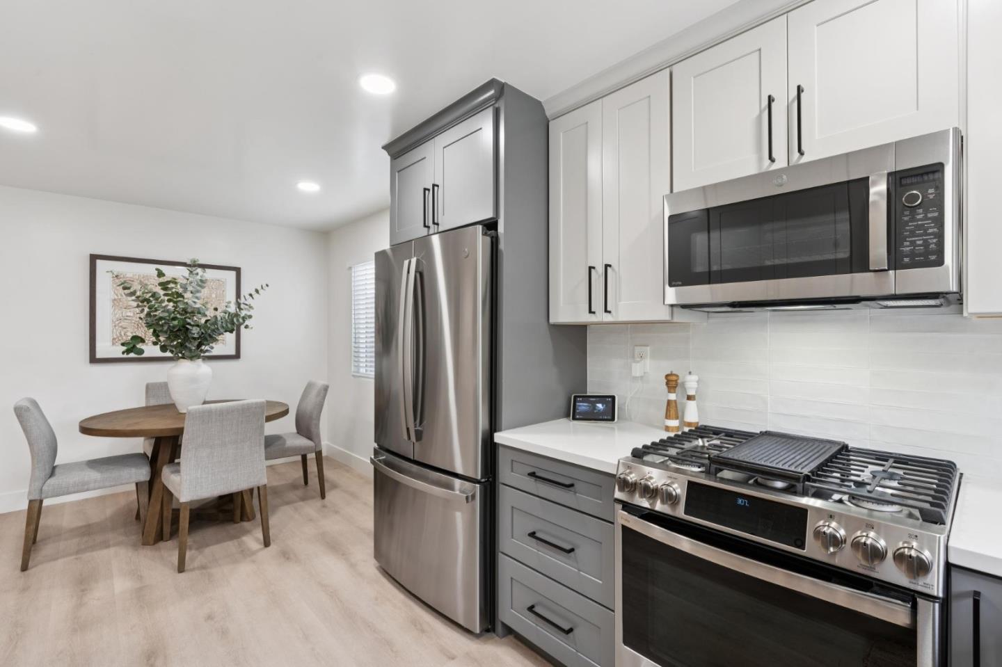 Detail Gallery Image 23 of 53 For 408 Beach Ave, Half Moon Bay,  CA 94019 - 3 Beds | 2 Baths