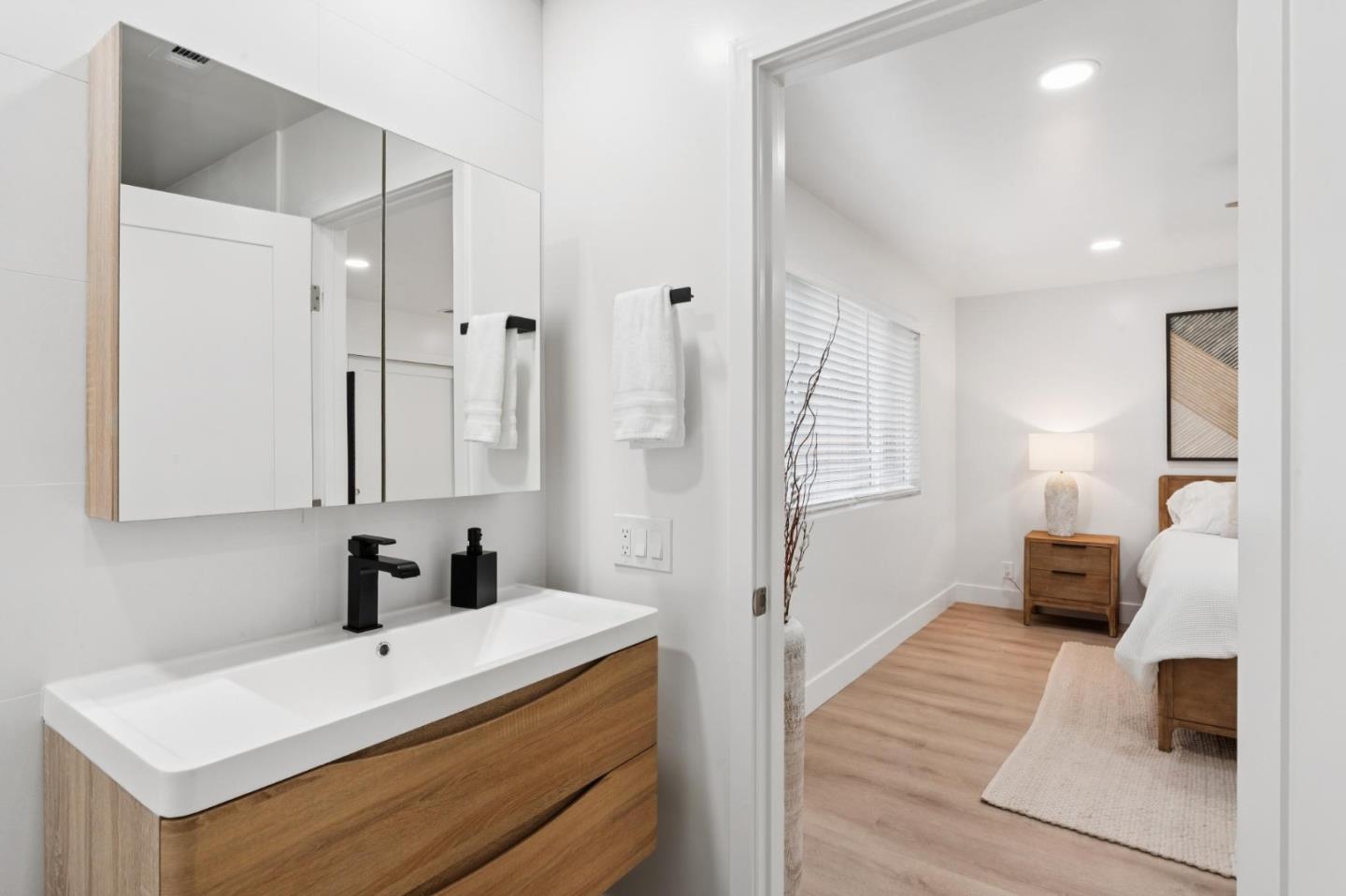 Detail Gallery Image 29 of 53 For 408 Beach Ave, Half Moon Bay,  CA 94019 - 3 Beds | 2 Baths