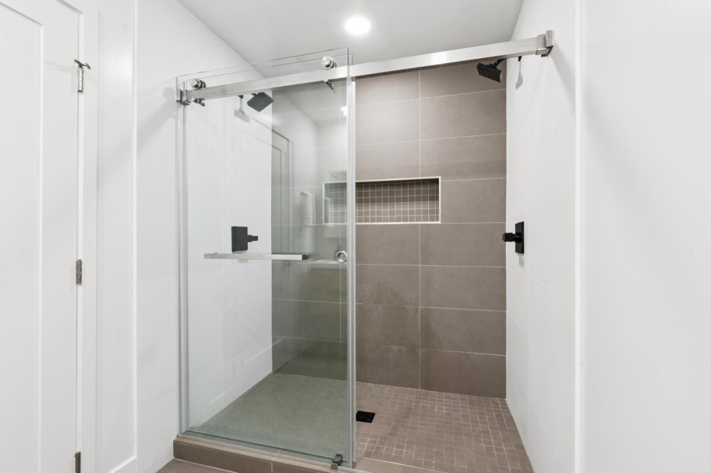 Detail Gallery Image 30 of 53 For 408 Beach Ave, Half Moon Bay,  CA 94019 - 3 Beds | 2 Baths