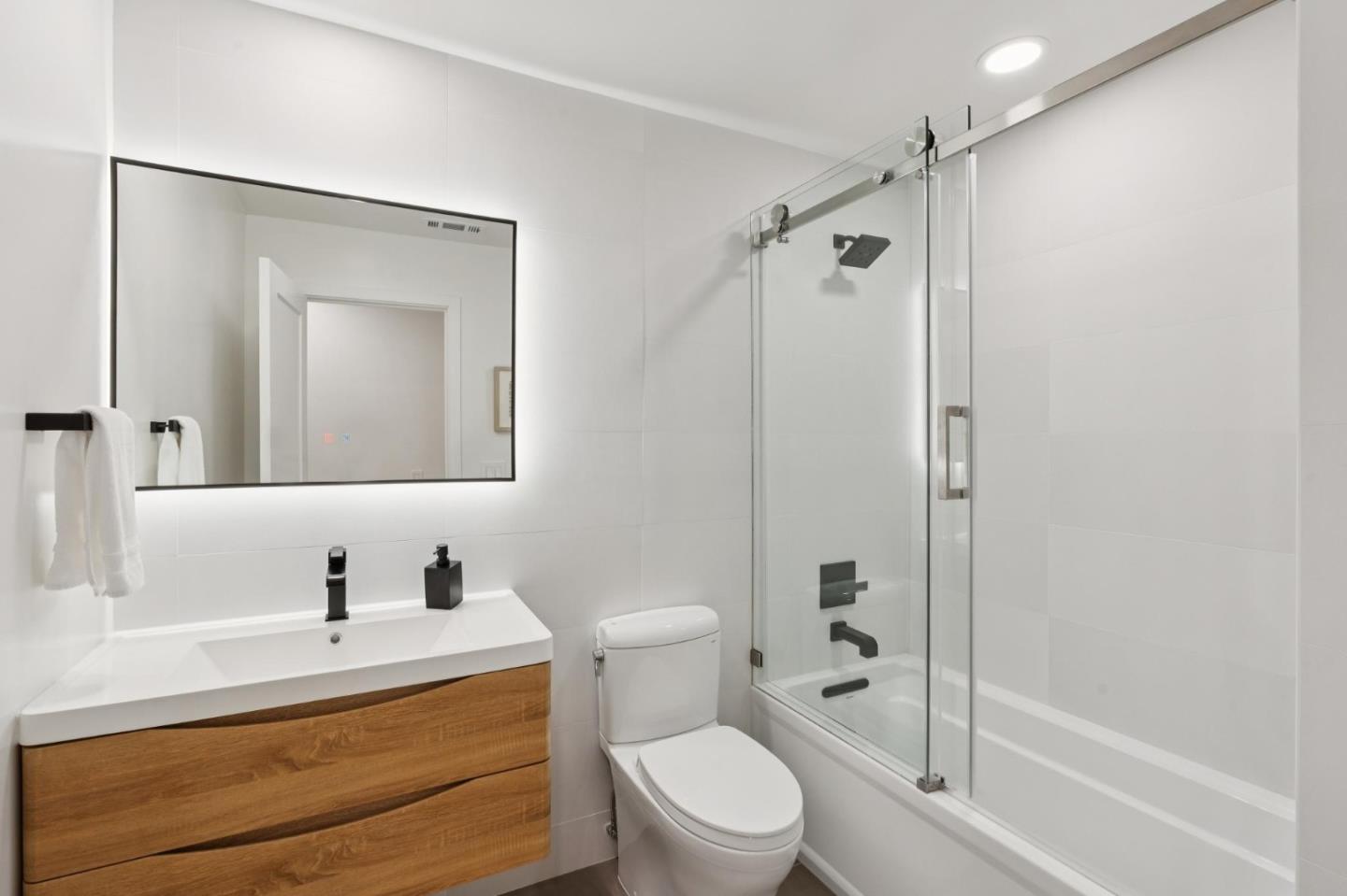 Detail Gallery Image 34 of 53 For 408 Beach Ave, Half Moon Bay,  CA 94019 - 3 Beds | 2 Baths