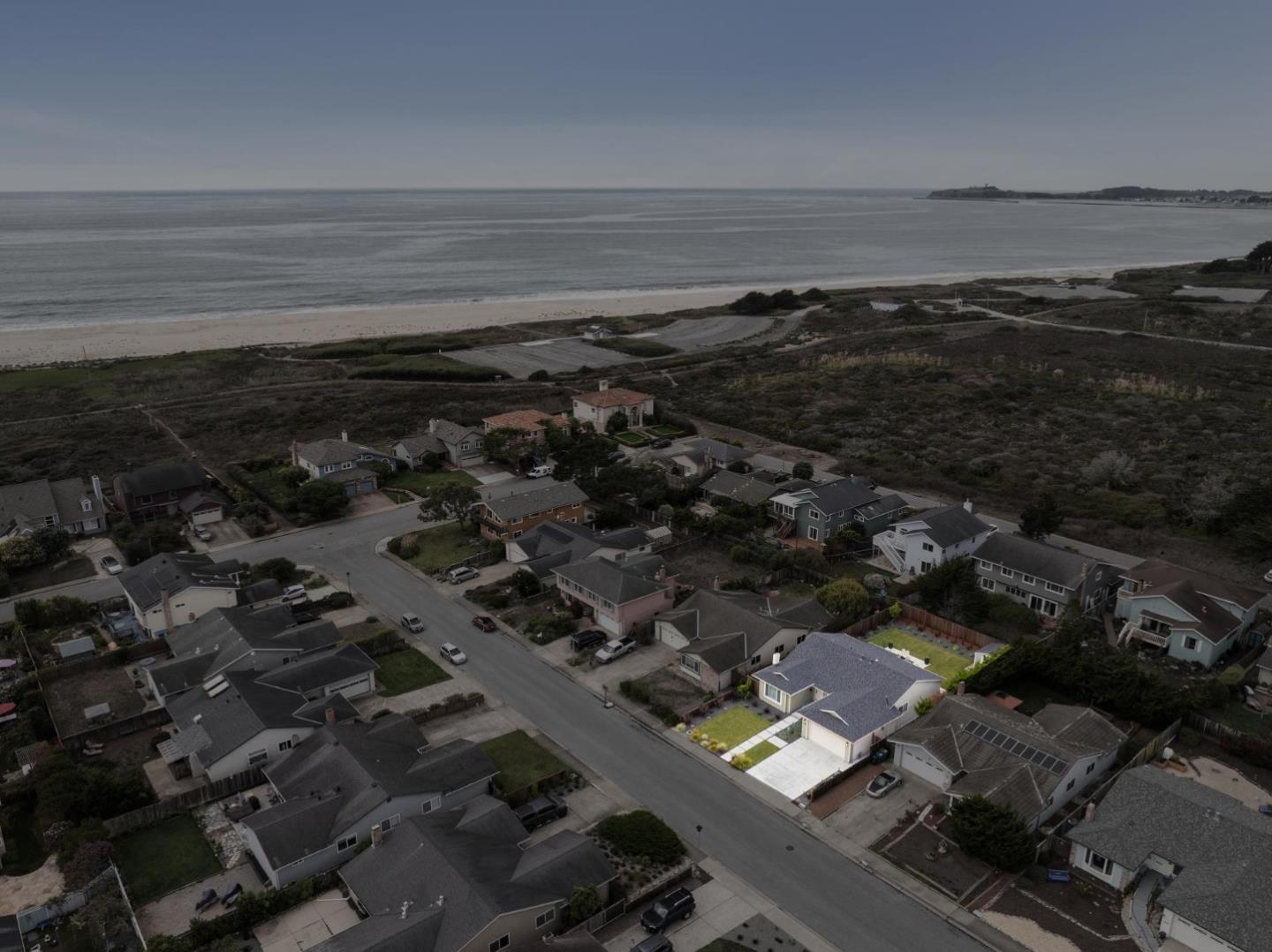 Detail Gallery Image 48 of 53 For 408 Beach Ave, Half Moon Bay,  CA 94019 - 3 Beds | 2 Baths