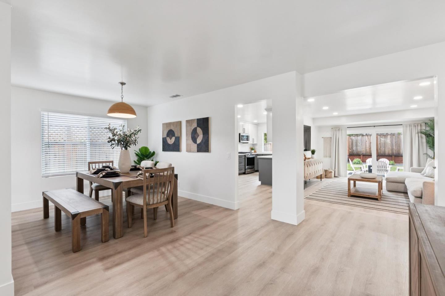 Detail Gallery Image 6 of 53 For 408 Beach Ave, Half Moon Bay,  CA 94019 - 3 Beds | 2 Baths