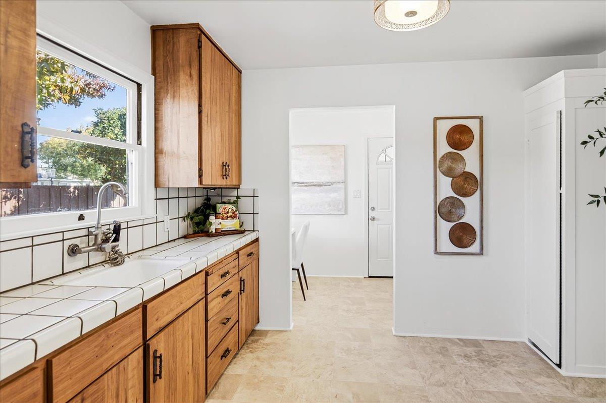 Detail Gallery Image 10 of 34 For 502 Macarthur Ave, San Jose,  CA 95128 - 3 Beds | 1 Baths