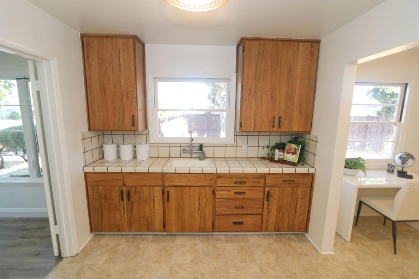 Detail Gallery Image 11 of 34 For 502 Macarthur Ave, San Jose,  CA 95128 - 3 Beds | 1 Baths