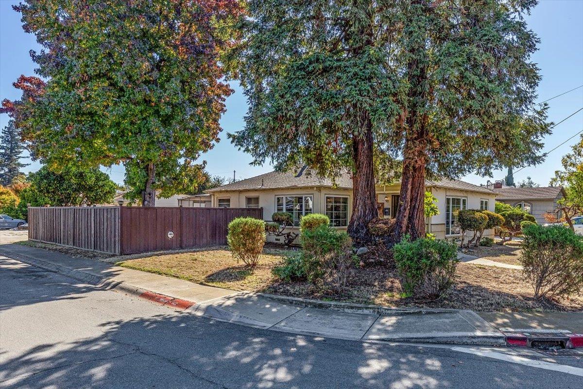 Detail Gallery Image 3 of 34 For 502 Macarthur Ave, San Jose,  CA 95128 - 3 Beds | 1 Baths