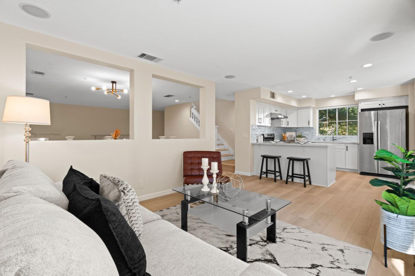 Detail Gallery Image 12 of 56 For 3201 Vineyard Park Way, San Jose,  CA 95135 - 3 Beds | 2 Baths