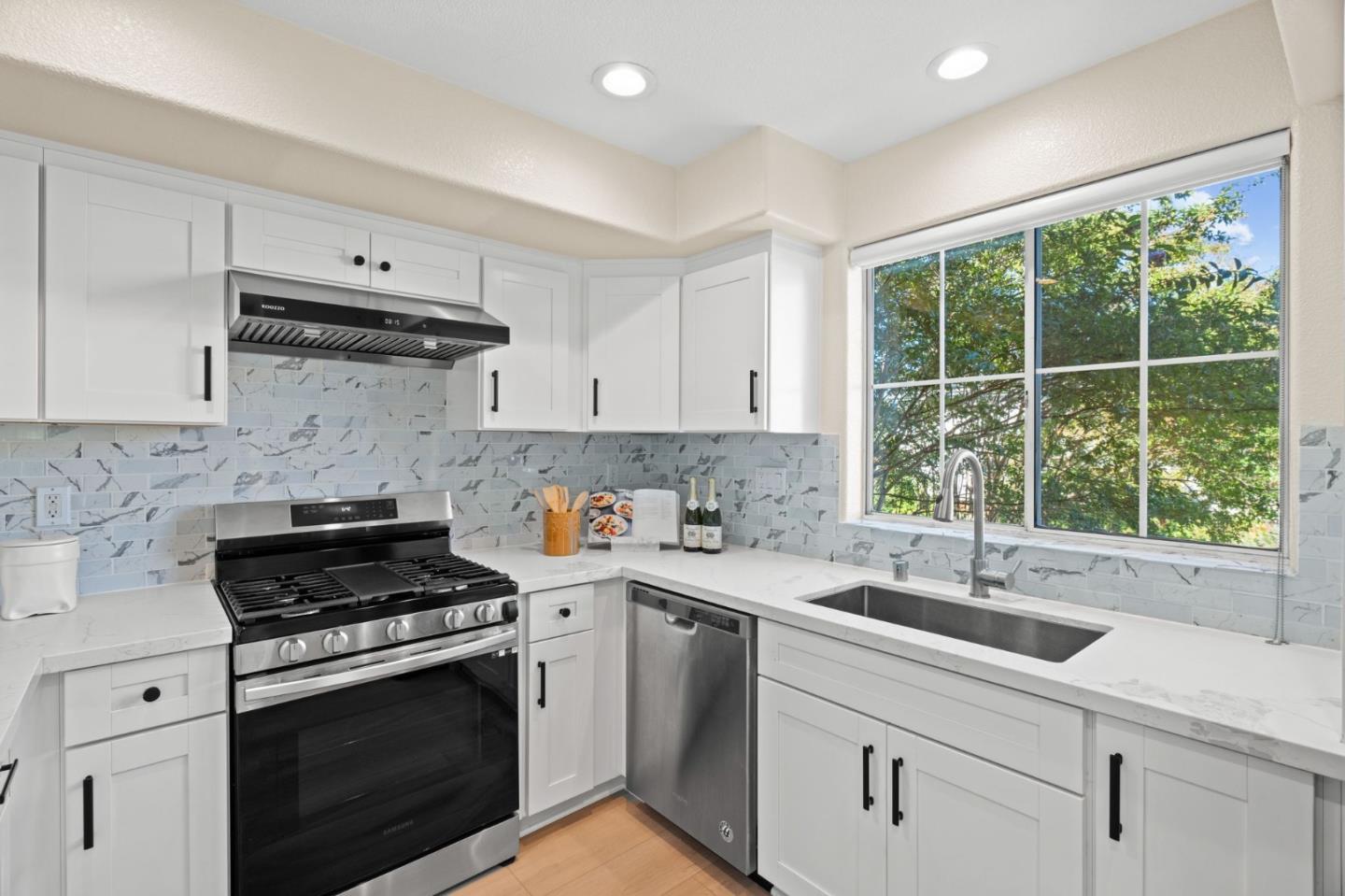 Detail Gallery Image 18 of 56 For 3201 Vineyard Park Way, San Jose,  CA 95135 - 3 Beds | 2 Baths