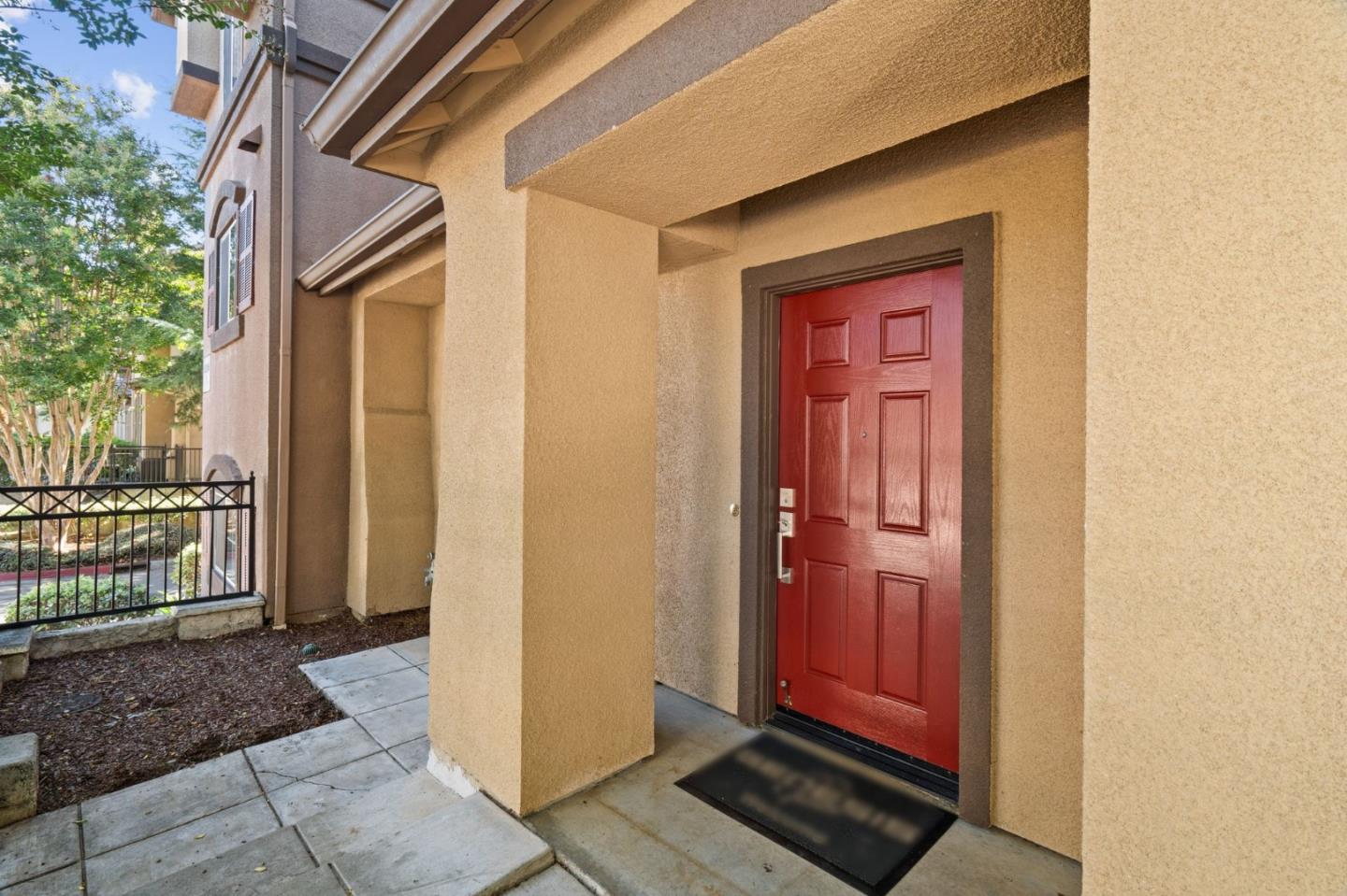 Detail Gallery Image 2 of 56 For 3201 Vineyard Park Way, San Jose,  CA 95135 - 3 Beds | 2 Baths