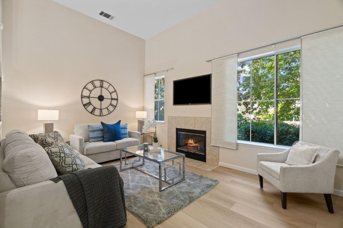 Detail Gallery Image 5 of 56 For 3201 Vineyard Park Way, San Jose,  CA 95135 - 3 Beds | 2 Baths