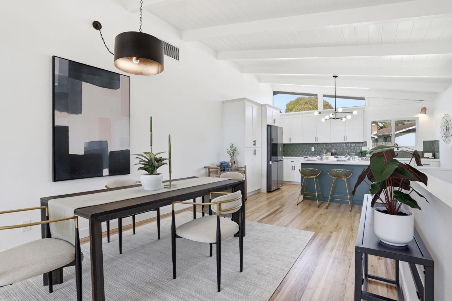 Detail Gallery Image 6 of 35 For 3233 Maplethorpe Ln, Soquel,  CA 95073 - 5 Beds | 3 Baths