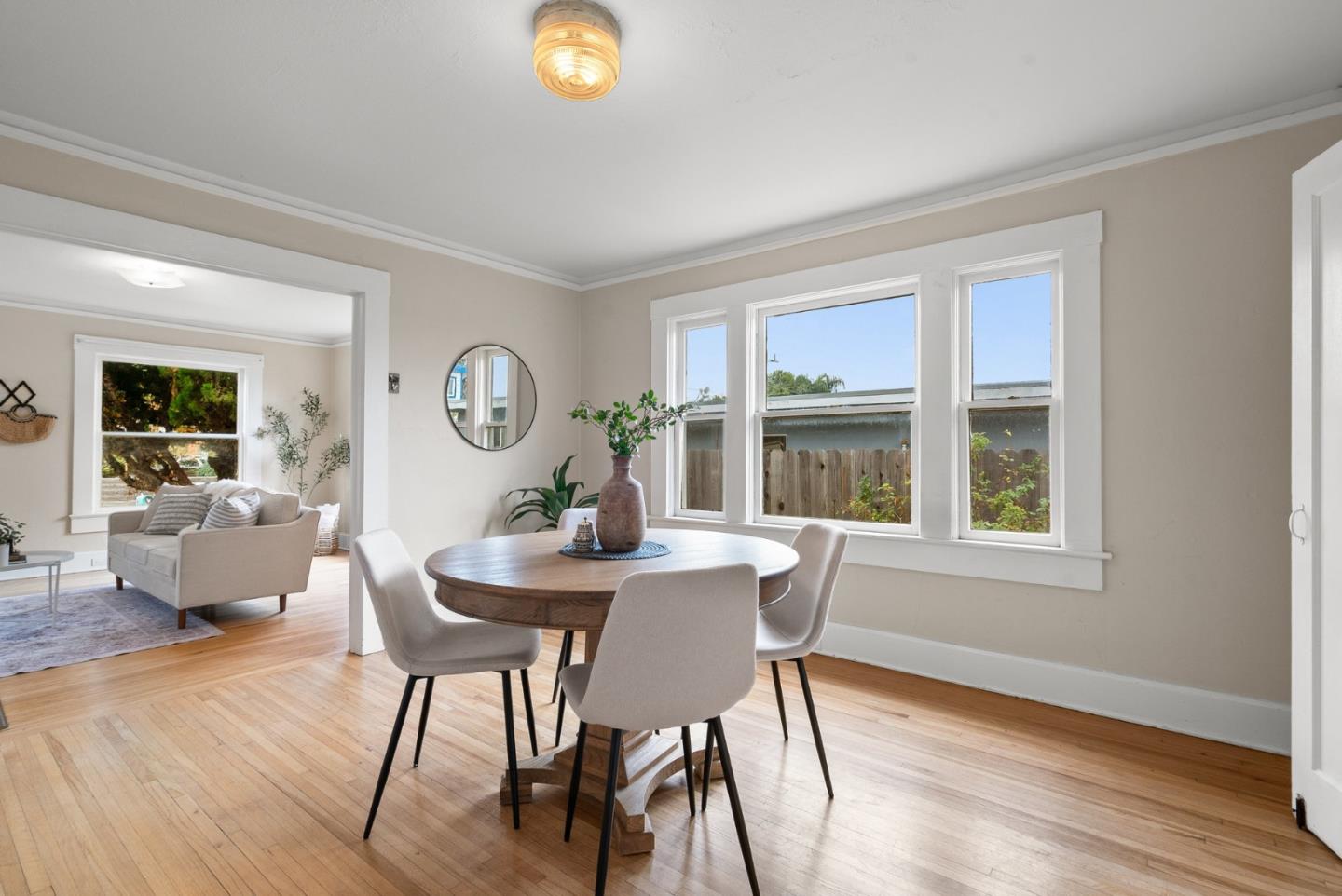 Detail Gallery Image 7 of 42 For 223 Routier St, Santa Cruz,  CA 95060 - 4 Beds | 2 Baths