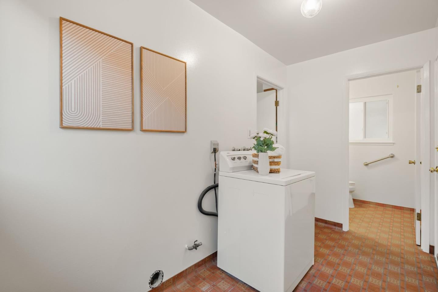 Detail Gallery Image 22 of 46 For 2536 Malaga Dr, San Jose,  CA 95125 - 4 Beds | 2/1 Baths