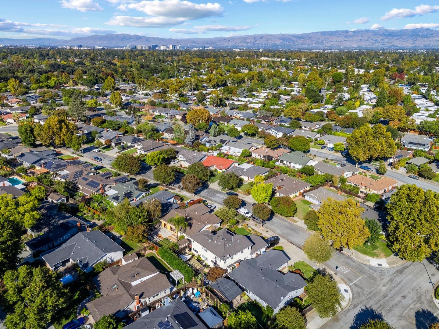 Detail Gallery Image 42 of 46 For 2536 Malaga Dr, San Jose,  CA 95125 - 4 Beds | 2/1 Baths