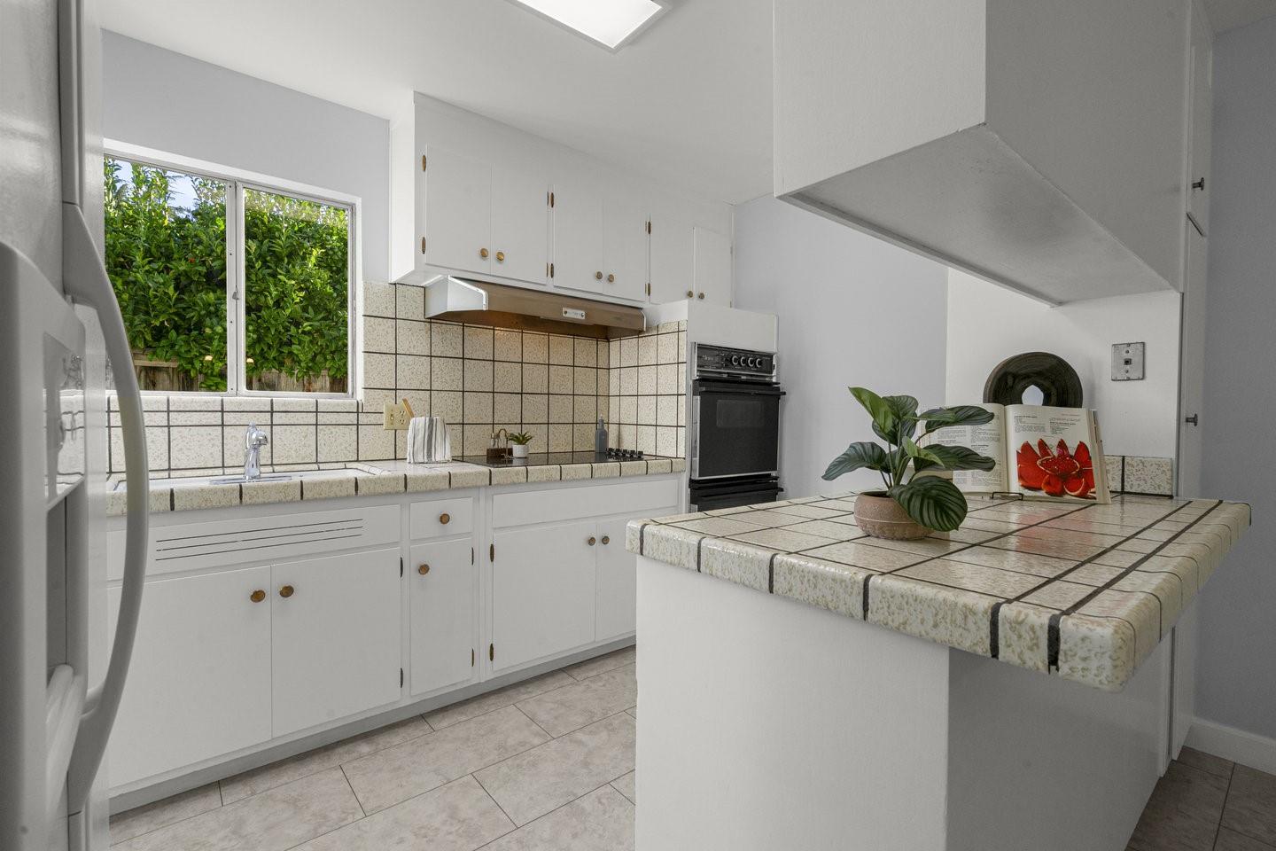 Detail Gallery Image 22 of 54 For 2476 Le Bain Dr, San Jose,  CA 95130 - 4 Beds | 2 Baths