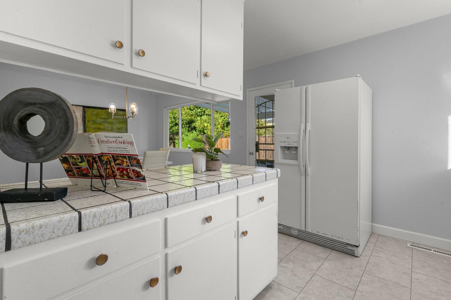 Detail Gallery Image 25 of 54 For 2476 Le Bain Dr, San Jose,  CA 95130 - 4 Beds | 2 Baths