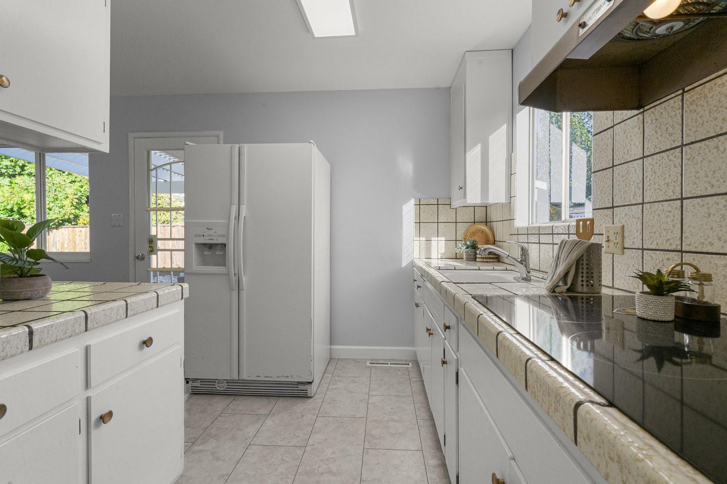 Detail Gallery Image 26 of 54 For 2476 Le Bain Dr, San Jose,  CA 95130 - 4 Beds | 2 Baths