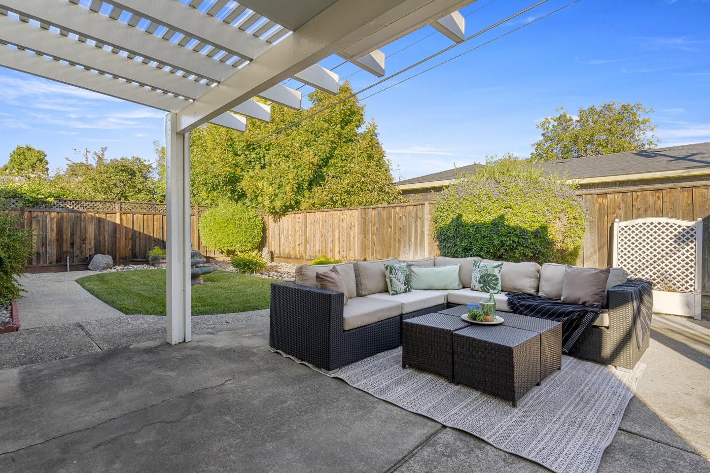 Detail Gallery Image 45 of 54 For 2476 Le Bain Dr, San Jose,  CA 95130 - 4 Beds | 2 Baths