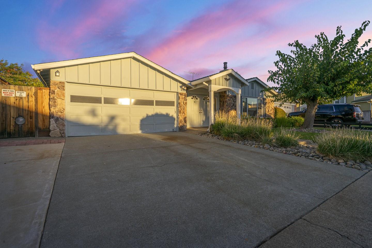 Detail Gallery Image 6 of 54 For 2476 Le Bain Dr, San Jose,  CA 95130 - 4 Beds | 2 Baths