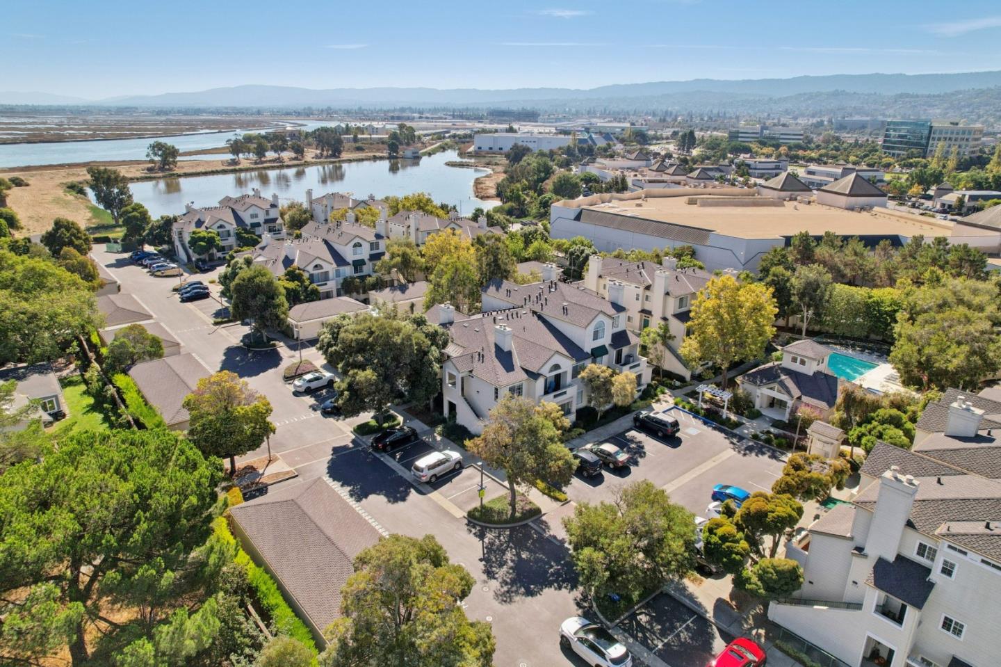 Detail Gallery Image 37 of 45 For 2508 Hastings Shore Ln, Redwood City,  CA 94065 - 2 Beds | 2 Baths