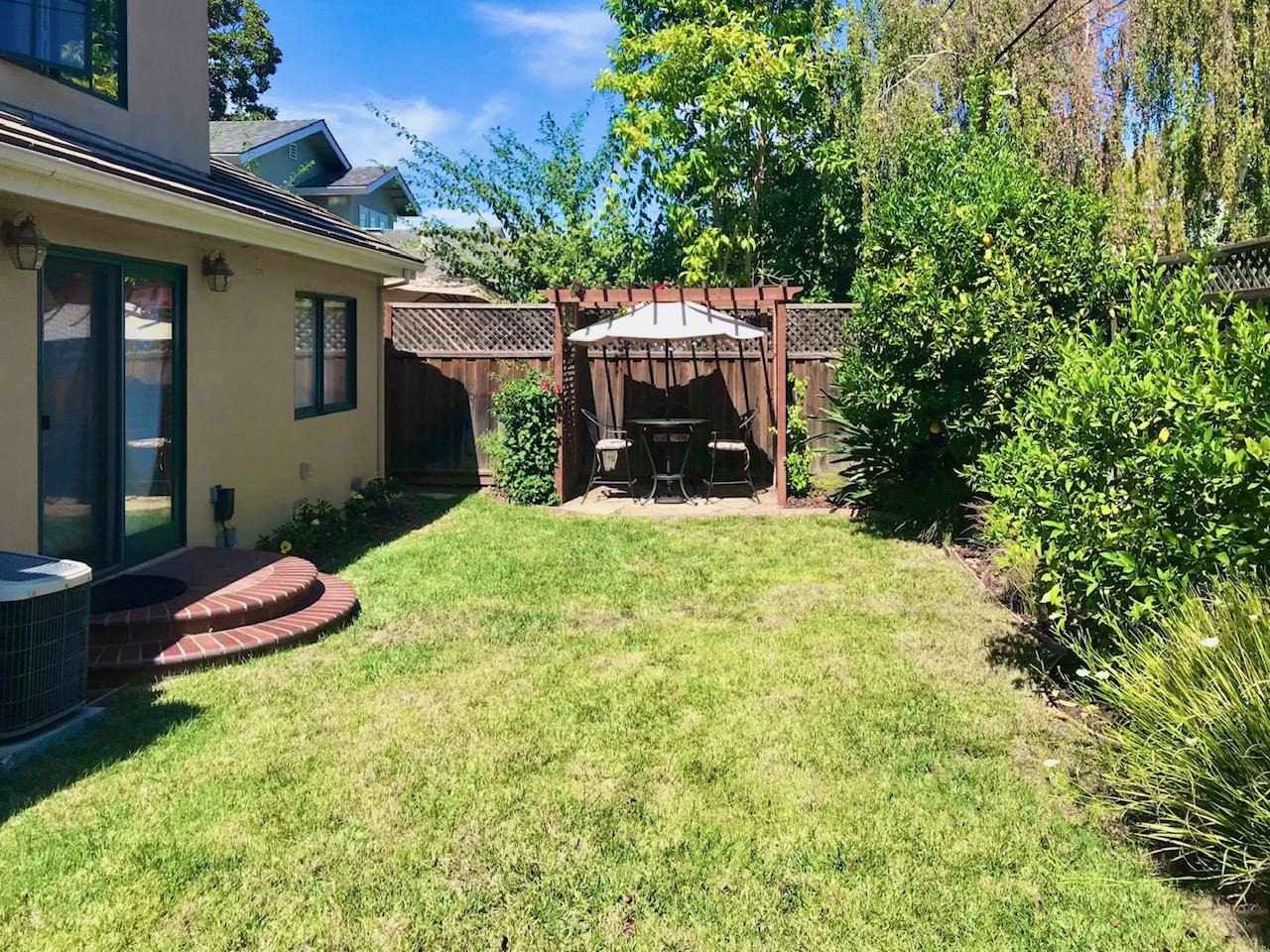 Detail Gallery Image 24 of 27 For 1423 Nilda Ave, Mountain View,  CA 94040 - 4 Beds | 2/1 Baths