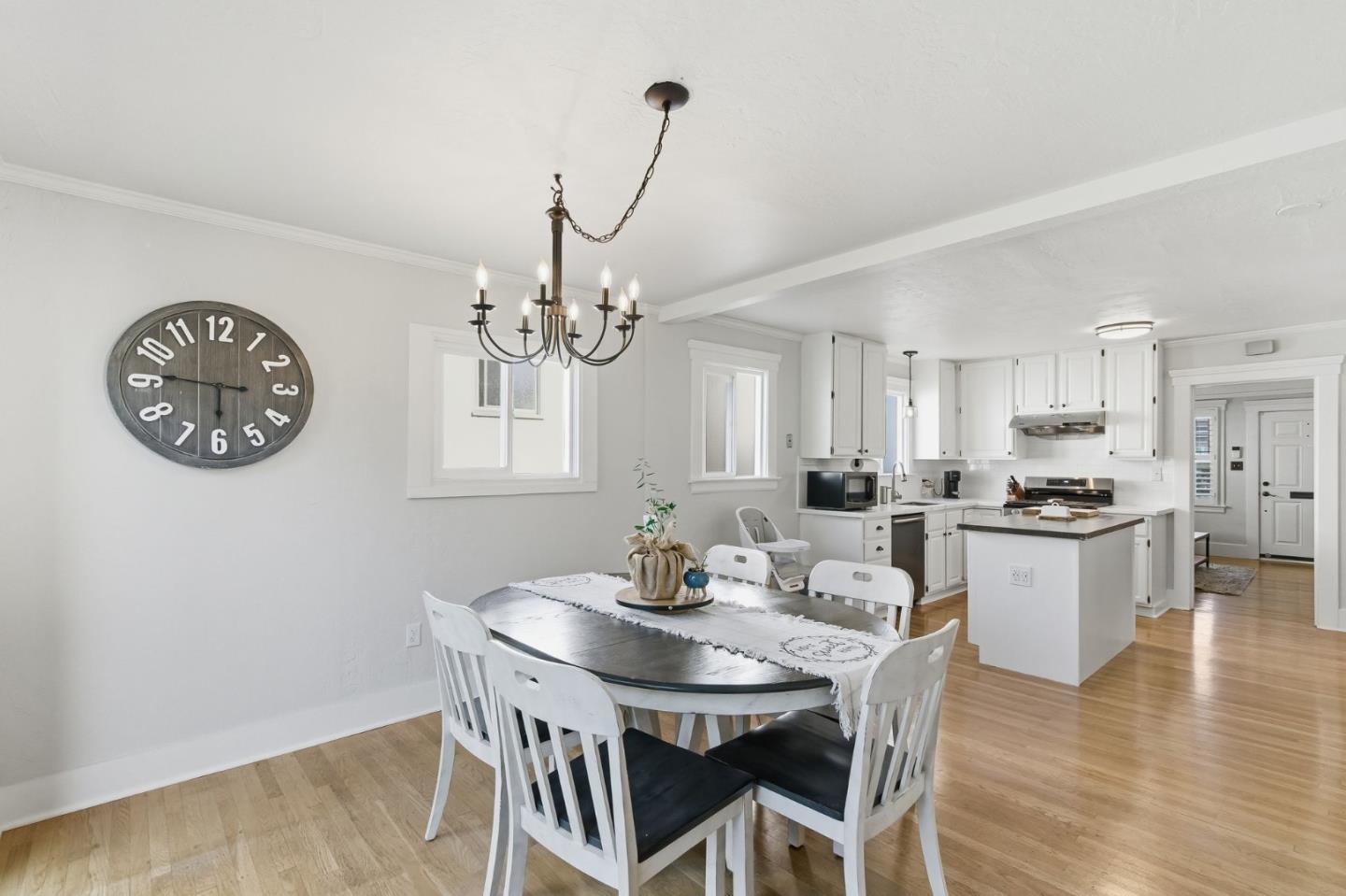 Detail Gallery Image 13 of 28 For 391 Hazel Ave, San Bruno,  CA 94066 - 2 Beds | 1/1 Baths