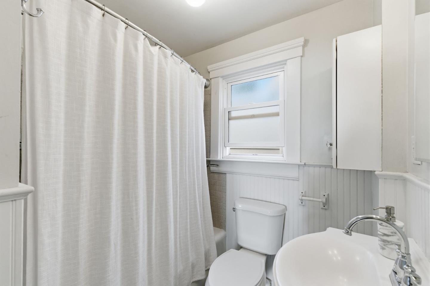 Detail Gallery Image 20 of 28 For 391 Hazel Ave, San Bruno,  CA 94066 - 2 Beds | 1/1 Baths